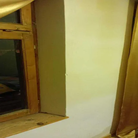 Businesses 2 * Polisi i Vogel