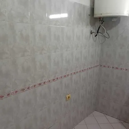 Businesses 2 Hostel *