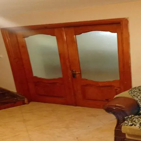 Hostel Businesses 2 Polisi i Vogel